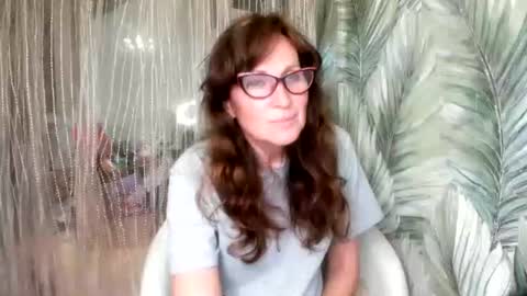 Snapshot of elizabeth_hottt chatting on June 2026 12:28:02 PM elizabeth_hottt online show from June 2026 12:28:02 PM