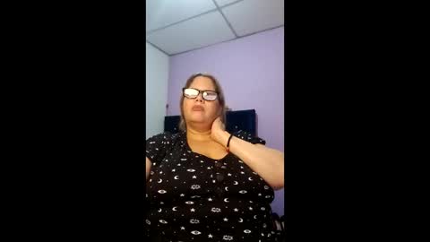 Snapshot of elizabethtaylor1 chatting on May 2026 10:41:02 AM Elizabeth online show from May 2026 10:41:02 AM