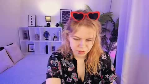 Snapshot of elizabethvane chatting on May 2026 05:24:01 AM Elizabeth online show from May 2026 05:24:01 AM