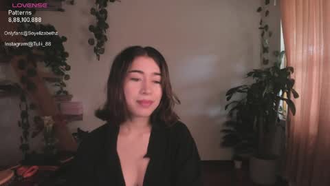 Snapshot of elizabethz chatting on May 2026 01:27:02 PM Tuli online show from May 2026 01:27:02 PM