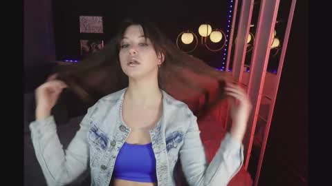 Eliza online show from December 2025 01:50:02 PM