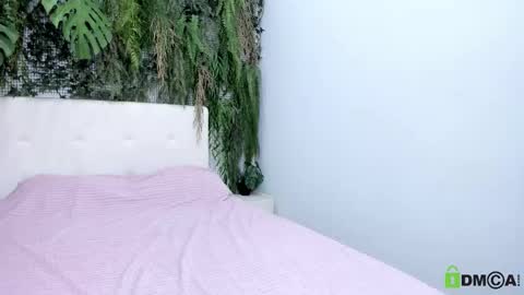 Eliza online show from November 2025 09:48:01 PM