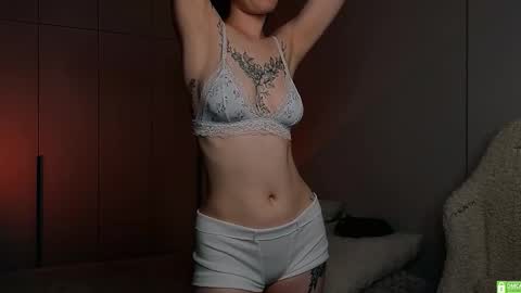 Snapshot of elizawetty chatting on September 2025 05:18:02 AM Eli online show from September 2025 05:18:02 AM