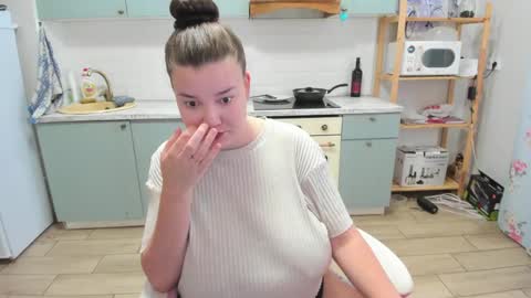 Lina online show from June 2026 06:41:02 AM
