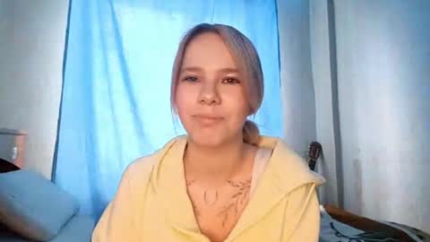 Snapshot of elkemorand chatting on June 2026 11:23:01 AM Elize online show from June 2026 11:23:01 AM
