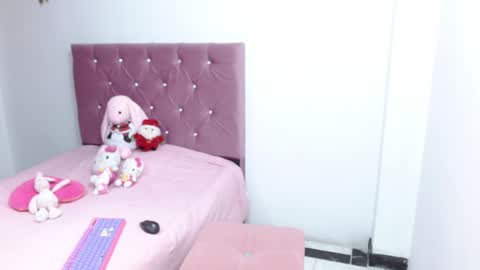 Ella  online show from December 2024 05:42:01 AM