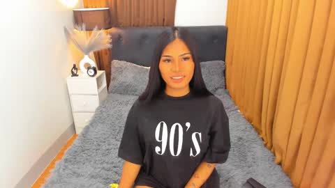 Snapshot of ella______ chatting on December 2024 05:37:02 AM Ella online show from December 2024 05:37:02 AM