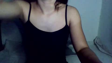 ella_babe25 online show from April 2026 10:00:02 PM