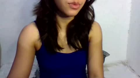 ella_babe25 online show from April 2026 09:45:02 PM