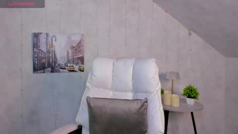 Ella online show from November 2025 01:41:02 AM