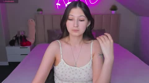 Snapshot of ella_burns chatting on February 2026 09:19:02 AM Ella online show from February 2026 09:19:02 AM