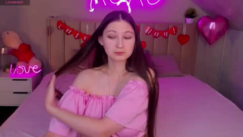 Snapshot of ella_burns chatting on February 2026 09:19:01 AM Ella online show from February 2026 09:19:01 AM