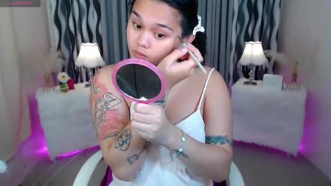 HI ITS ME ELLA online show from October 2025 11:16:01 AM