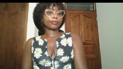 Ella online show from March 2025 09:38:01 PM