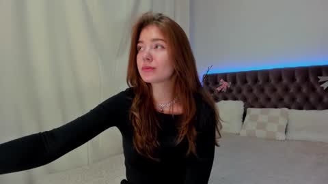 Ella Mayers online show from February 2025 10:53:02 PM