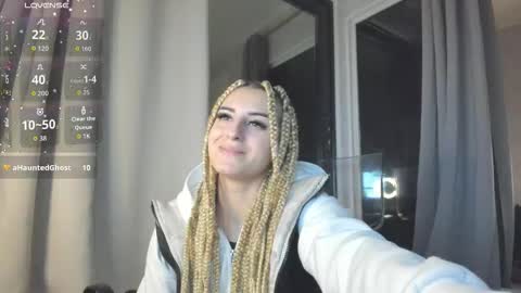 ella_vee online show from October 2025 03:14:01 AM