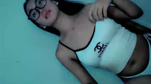 Snapshot of ella_walkerxxx chatting on June 2026 03:44:01 PM ella_walkerxxx online show from June 2026 03:44:01 PM