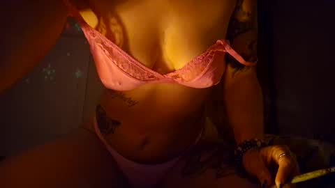 ellababy94 online show from October 2025 07:08:01 PM