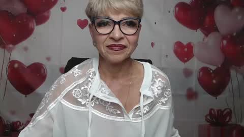 Snapshot of ellabonito chatting on May 2026 06:10:02 AM EllaBonito online show from May 2026 06:10:02 AM