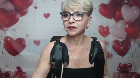 Snapshot of ellabonito chatting on May 2026 06:32:03 AM EllaBonito online show from May 2026 06:32:03 AM