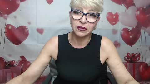 Snapshot of ellabonito chatting on May 2026 06:10:02 AM EllaBonito online show from May 2026 06:10:02 AM