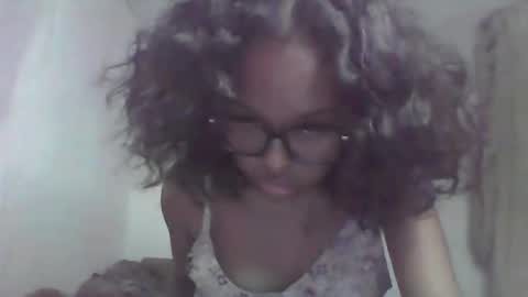 ellah245 online show from February 2026 02:52:01 AM