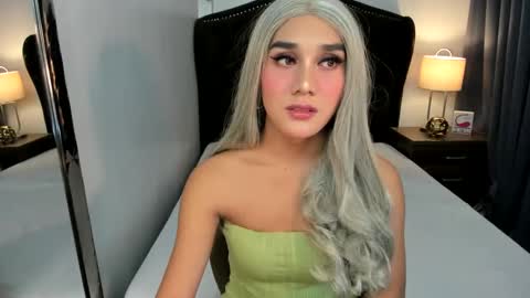 Sophia online show from December 2024 02:38:01 PM