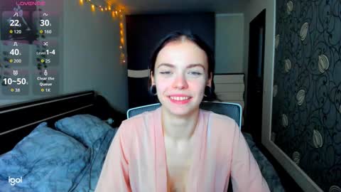 Luna online show from October 2025 05:46:02 PM