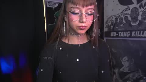 Snapshot of elle_uwu chatting on April 2026 02:51:02 AM follow me on instagram . online show from April 2026 02:51:02 AM