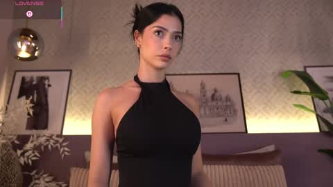 Snapshot of ellediane chatting on May 2026 10:40:02 PM Elle Diane online show from May 2026 10:40:02 PM