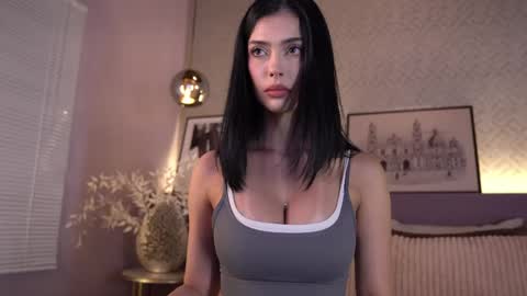 Snapshot of ellediane chatting on June 2026 12:12:02 AM Elle Diane online show from June 2026 12:12:02 AM