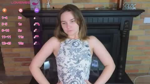 Snapshot of ellie_babyy chatting on July 2026 08:40:02 AM Ellie online show from July 2026 08:40:02 AM