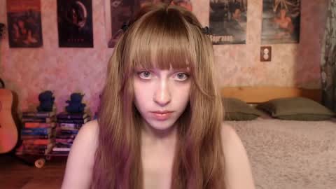 Snapshot of ellie_friendly chatting on June 2026 12:33:01 AM ellie_friendly online show from June 2026 12:33:01 AM