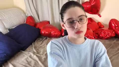 ellie_magic online show from February 2026 06:06:01 PM