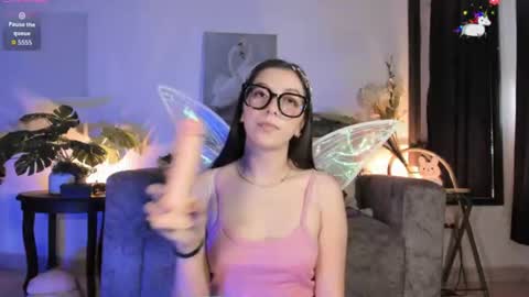 Snapshot of elliedream_ chatting on June 2026 02:21:02 PM elliedream_ online show from June 2026 02:21:02 PM
