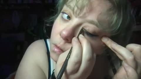 Ellie Louise online show from April 2026 07:34:02 PM