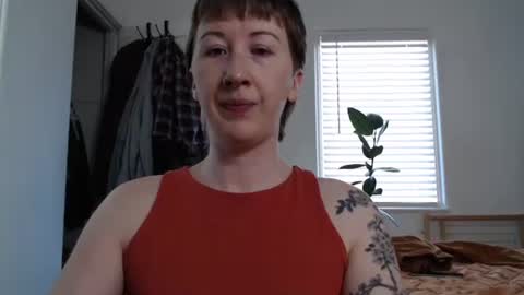 Snapshot of ellierowyn chatting on February 2026 07:13:02 PM Ellie Rowyn online show from February 2026 07:13:02 PM