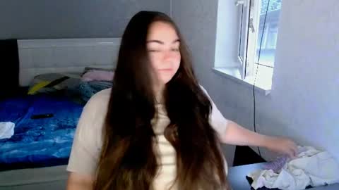 Snapshot of ellies_8 chatting on July 2026 02:51:02 AM Ellie online show from July 2026 02:51:02 AM