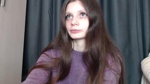 Snapshot of elliewalkersdreamgirl chatting on October 2025 03:45:01 PM Effie1818 online show from October 2025 03:45:01 PM