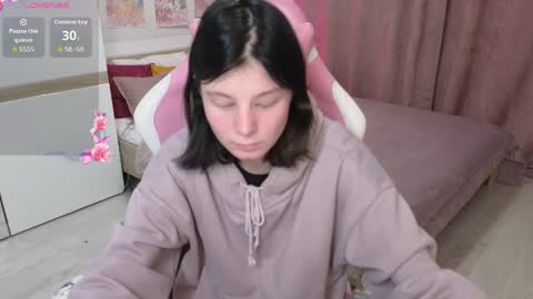 Ellin online show from April 2026 09:15:01 PM