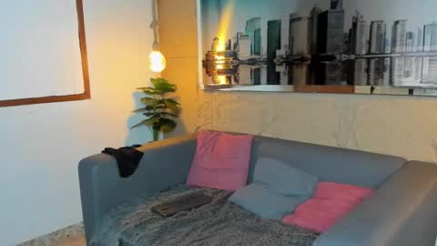 Elloit Colton online show from November 2025 08:41:01 PM