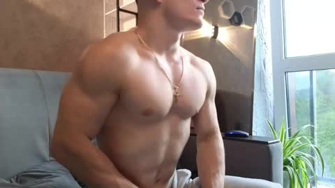 Snapshot of elliot_muscle04 chatting on April 2026 03:29:01 PM elliot_muscle04 online show from April 2026 03:29:01 PM