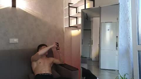 Snapshot of elliot_muscle04 chatting on May 2026 04:23:01 PM elliot_muscle04 online show from May 2026 04:23:01 PM