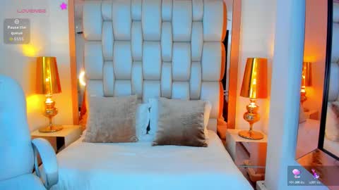 E L L I O T    V E L E Z online show from November 2025 08:51:01 PM