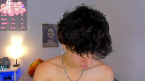 Snapshot of elliotvolkov chatting on May 2026 03:20:02 PM elliotvolkov online show from May 2026 03:20:02 PM