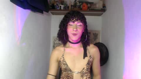 Snapshot of ellis_flowers chatting on July 2026 12:06:01 AM . online show from July 2026 12:06:01 AM