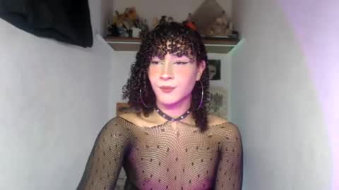 Snapshot of ellis_flowers chatting on July 2026 01:08:02 AM . online show from July 2026 01:08:02 AM