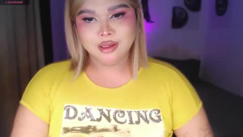 Snapshot of ellise_husson chatting on May 2026 10:15:02 PM Ellise online show from May 2026 10:15:02 PM
