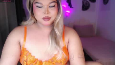 Snapshot of ellise_husson chatting on July 2026 02:37:02 AM Ellise online show from July 2026 02:37:02 AM