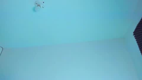 Snapshot of ellope chatting on October 2025 11:09:02 PM Ellope online show from October 2025 11:09:02 PM